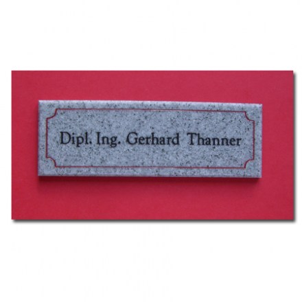 Granit Design Schild Schrift schwarz Zierrand 1 in rot
