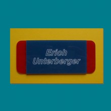 Modernes Tür-Namensschild aus verschieden färbigem Plexiglas